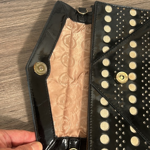 SPARTINA 449 GENUIN LEATHER DOTTED CLUTCH IN BLACK AND CREAM - Picture 4 of 8